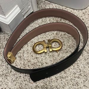 Women’s Reversible Ferragamo Belt size 100/105